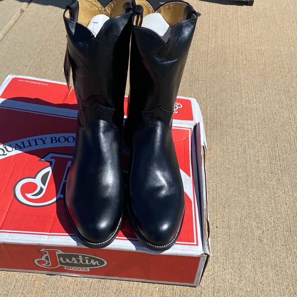 Brand new Black Spanish Kipskin leather Justin Boots